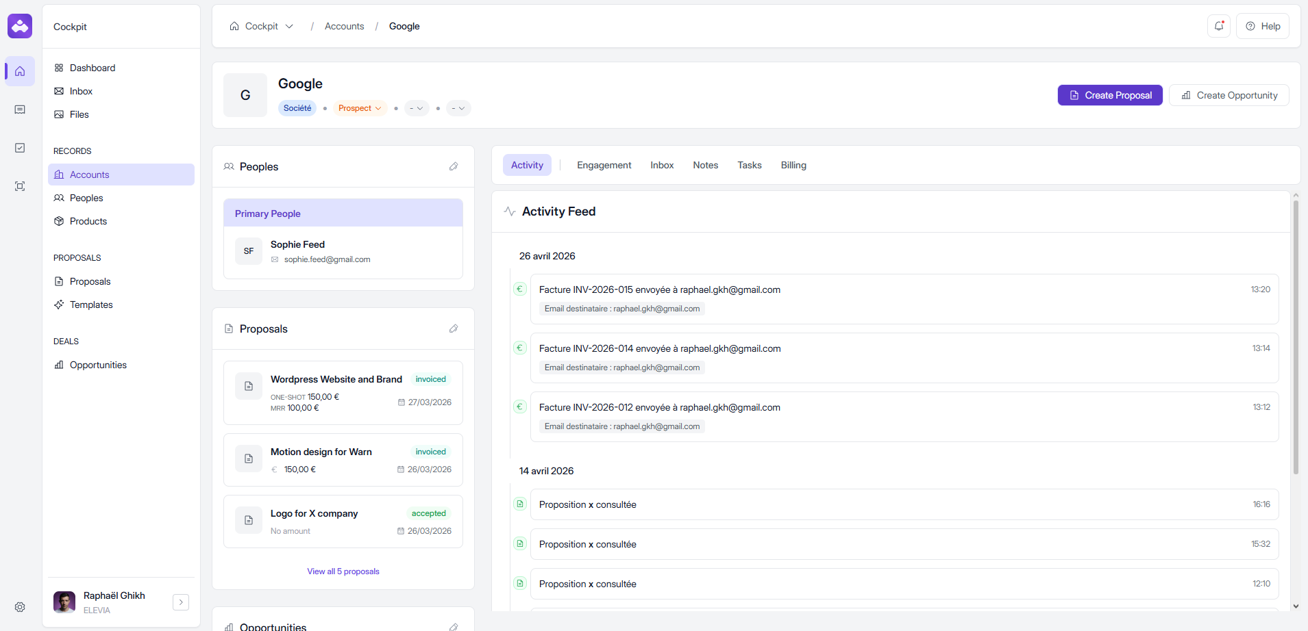 Interface CRM Elevia : fiche compte Google avec contacts, propositions, opportunités et fil d'activité